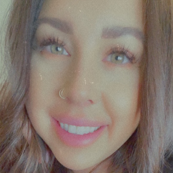 Meet your Posher, Lauren - Picture 1 of 1